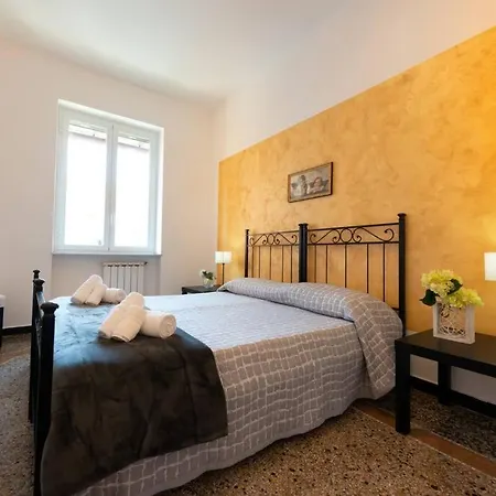 Casa Daniele - Centralissima Sul Porto Di Lägenhet *